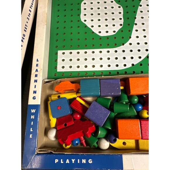 Vintage Playskool Landscape Peg Set w/ Box & Catalog - Picture 4 of 6
